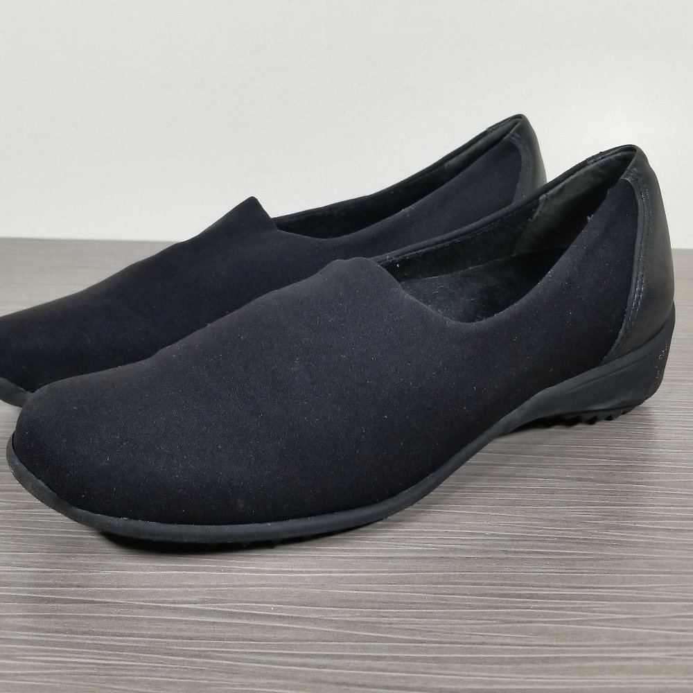 Munro Traveler Stretch Slip-On Casual Shoes, Black Fabric, Womens Size 5 M